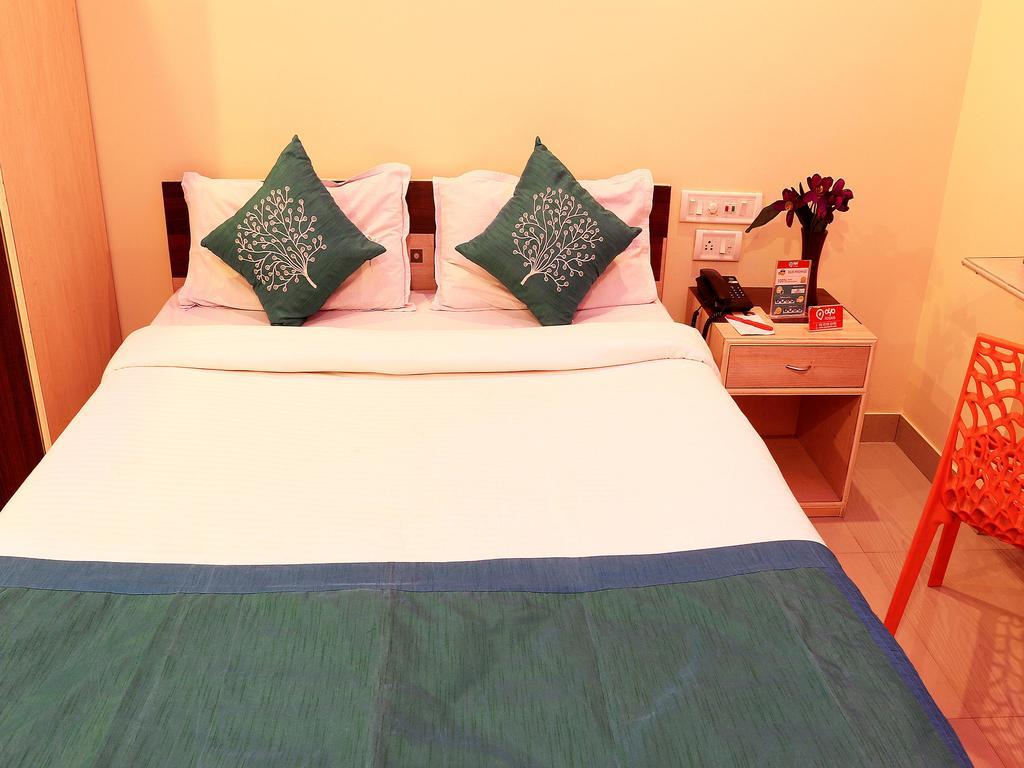 Oyo 1348 Hotel Zaika Inn Haora Bagian luar foto