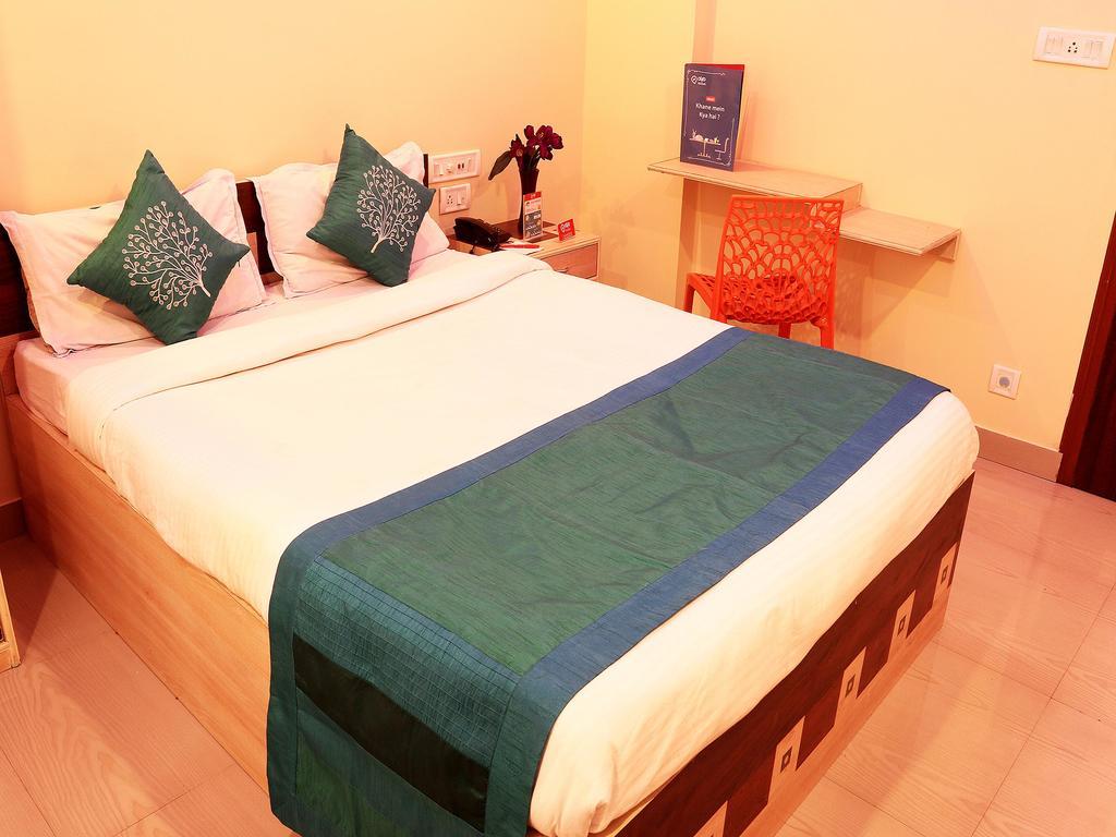 Oyo 1348 Hotel Zaika Inn Haora Bagian luar foto